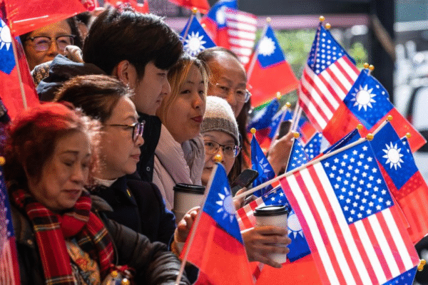 Taiwan Holds Line with US Backing Taiwan Holds Line with US Backing