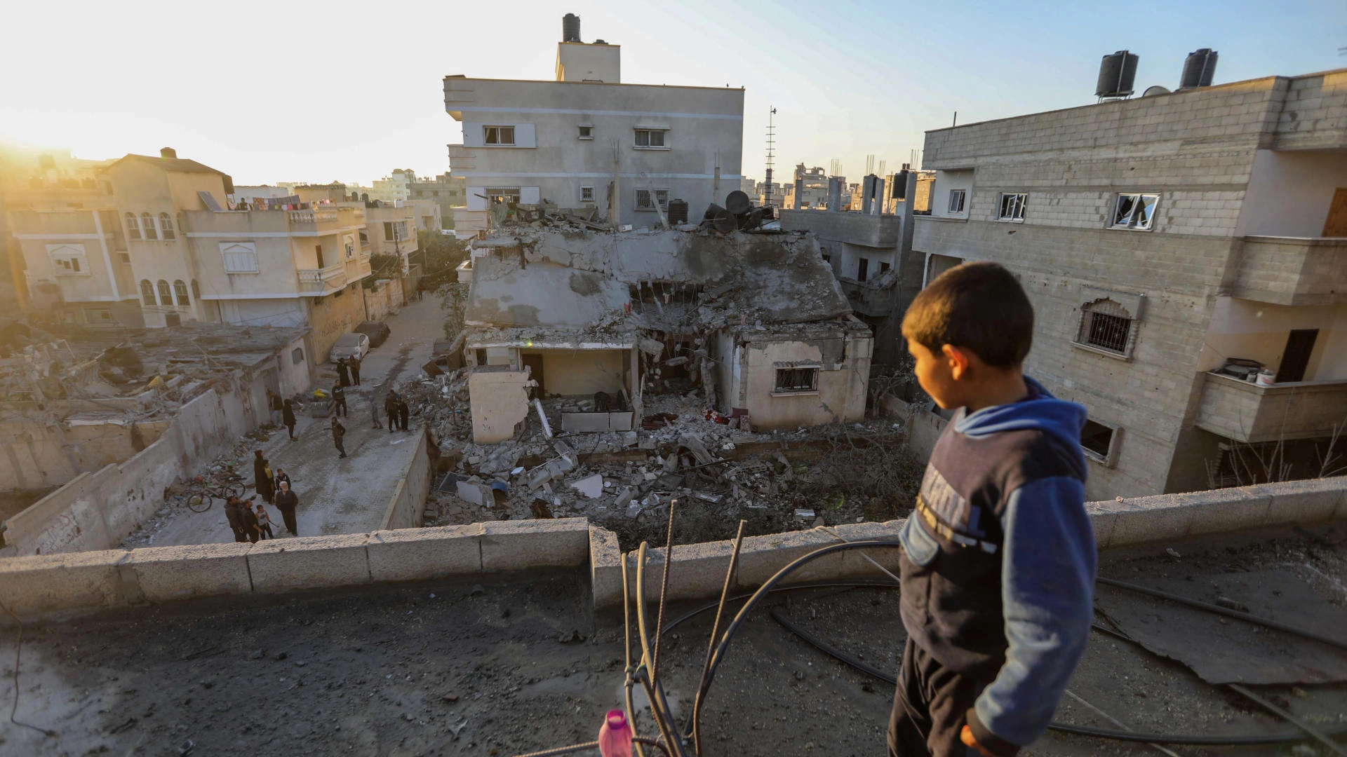 Several aid seekers killed in southern Gaza and several others killed in attacks on Gaza City, medical