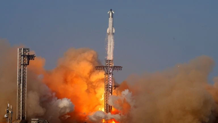 SpaceX_s-Starship-Flight-9-Fails