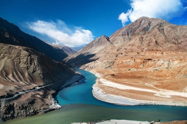China Warns India Against Blocking Water to Pakistan