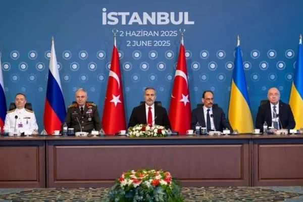 Russia and Ukraine Clash Over Ceasefire Terms