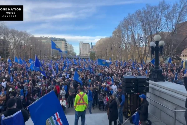 Thousands rally for Alberta independence at Legislature